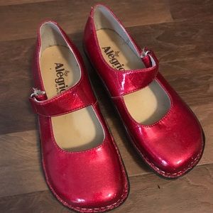 Algeria  shoes size 4 youth or 6 women’s